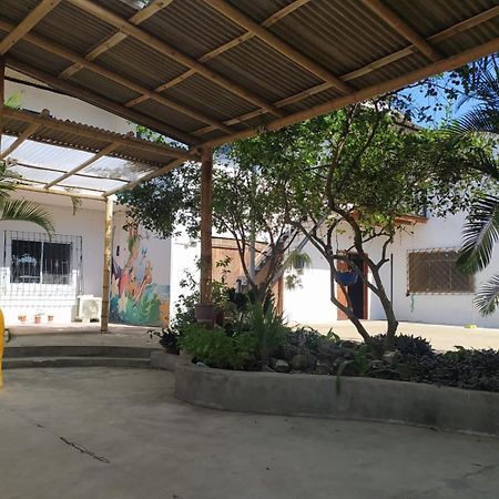 Hosteria Del Puerto Puerto López Eksteriør billede